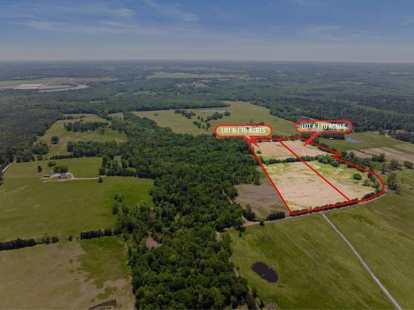 10 Acres of Recreational & Residential Land for Sale in Pittsburg, Texas
