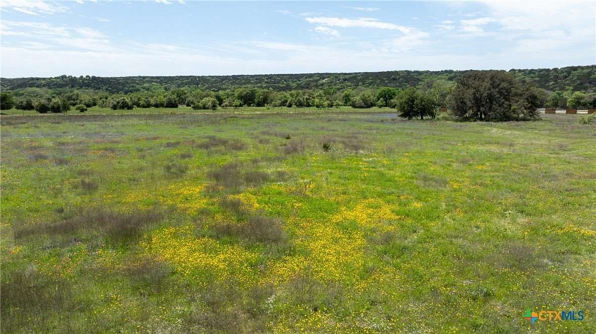 5 Acres of Land for Sale in Oglesby, Texas