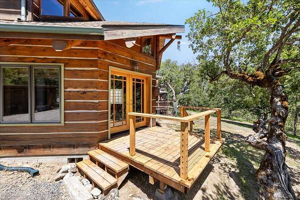 5.77 Acres of Residential Land with Home for Sale in Jacksonville, Oregon