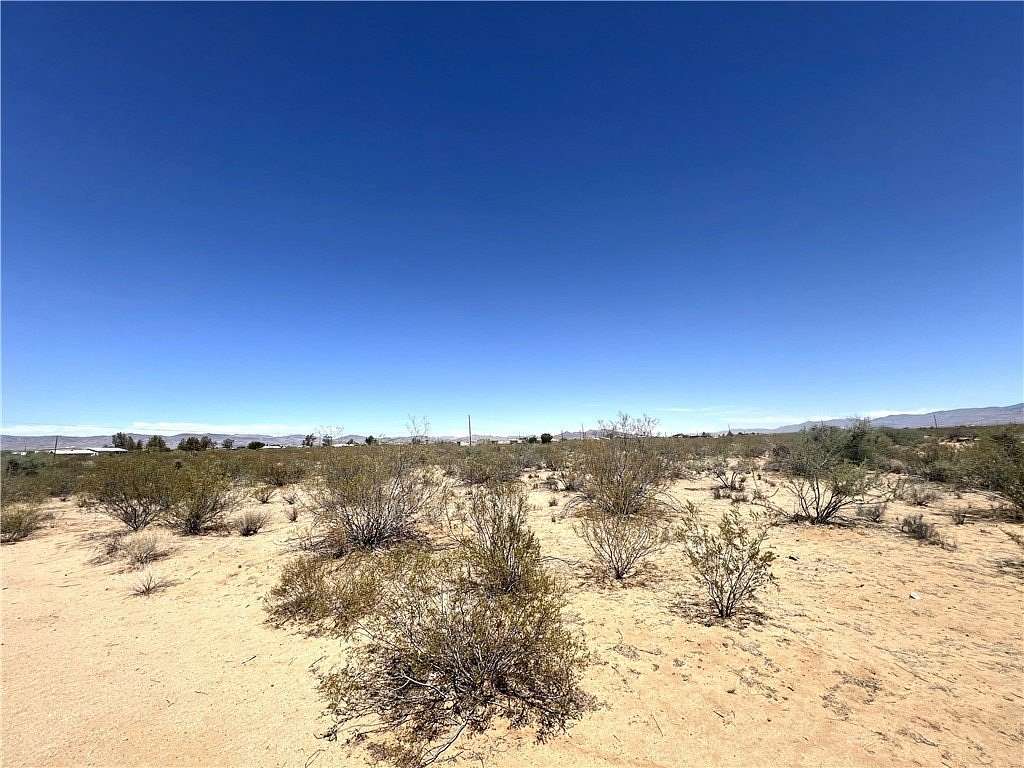 2 Acres of Residential Land for Sale in Golden Valley, Arizona