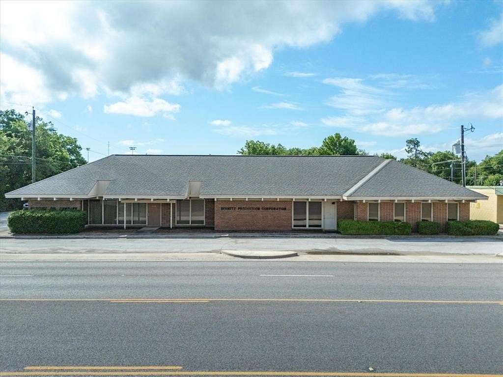 1.7 Acres of Commercial Land for Sale in Bowie, Texas