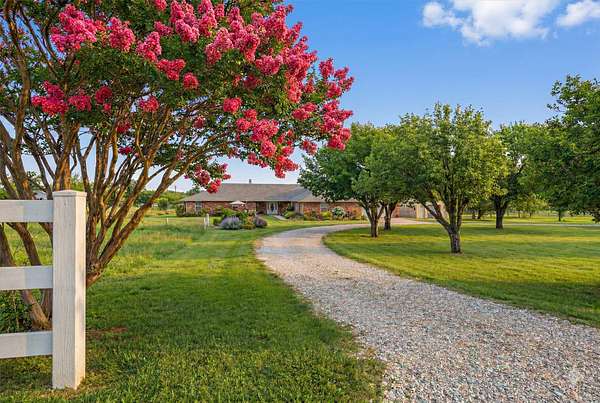 10 Acres of Recreational Land with Home for Sale in Whitesboro, Texas