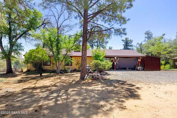1.53 Acres of Residential Land with Home for Sale in Prescott, Arizona