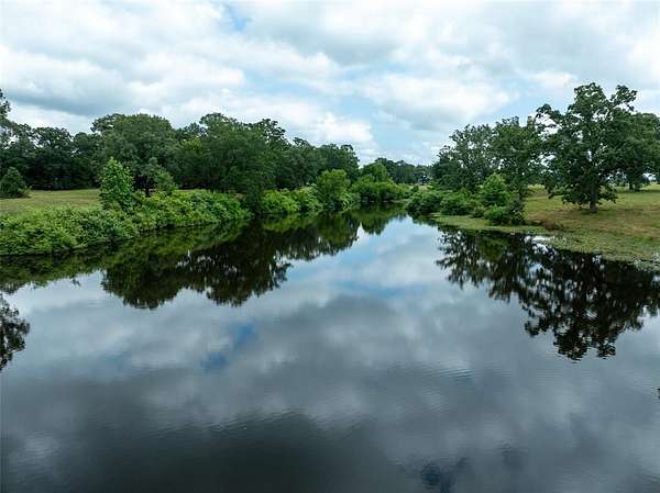 52 Acres of Recreational Land & Farm for Sale in Bagwell, Texas