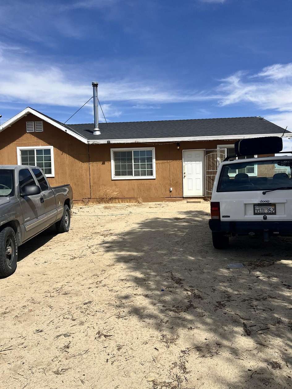 17.1 Acres of Land with Home for Sale in Palmdale, California