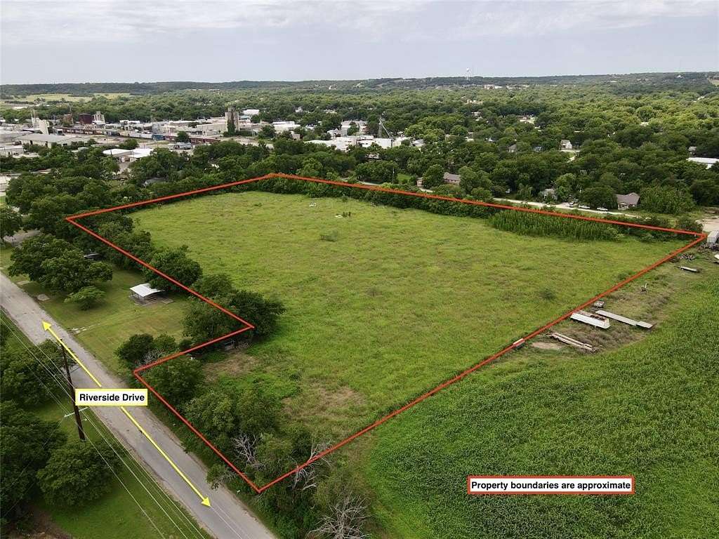 8.53 Acres of Land for Sale in Clifton, Texas