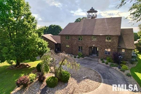 6.3 Acres of Residential Land with Home for Sale in Quincy, Illinois