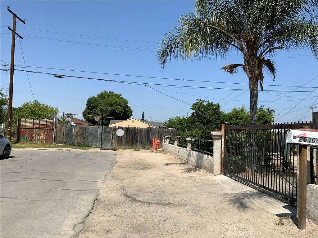 0.35 Acres of Residential Land for Sale in San Bernardino, California
