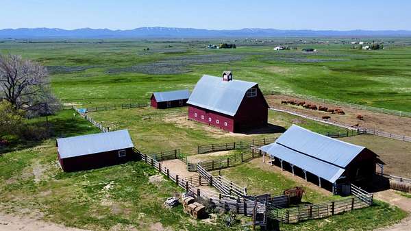 440 Acres of Agricultural Land with Home for Sale in Fairfield, Idaho