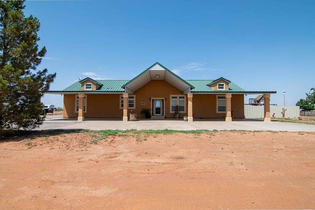 4.72 Acres of Residential Land with Home for Sale in Gardendale, Texas