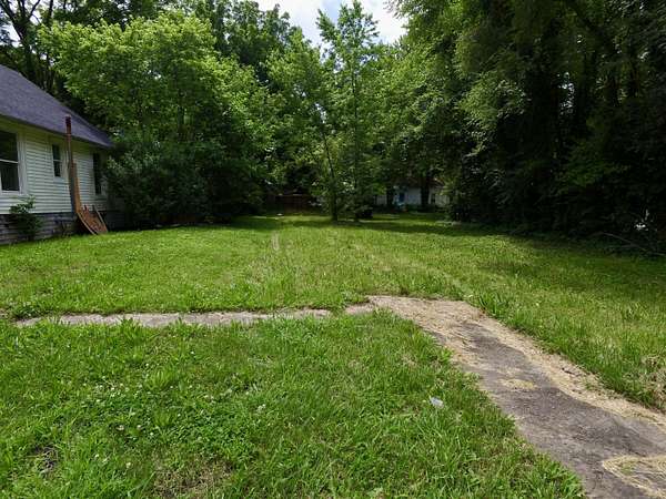 0.13 Acres of Residential Land for Auction in Paris, Kentucky