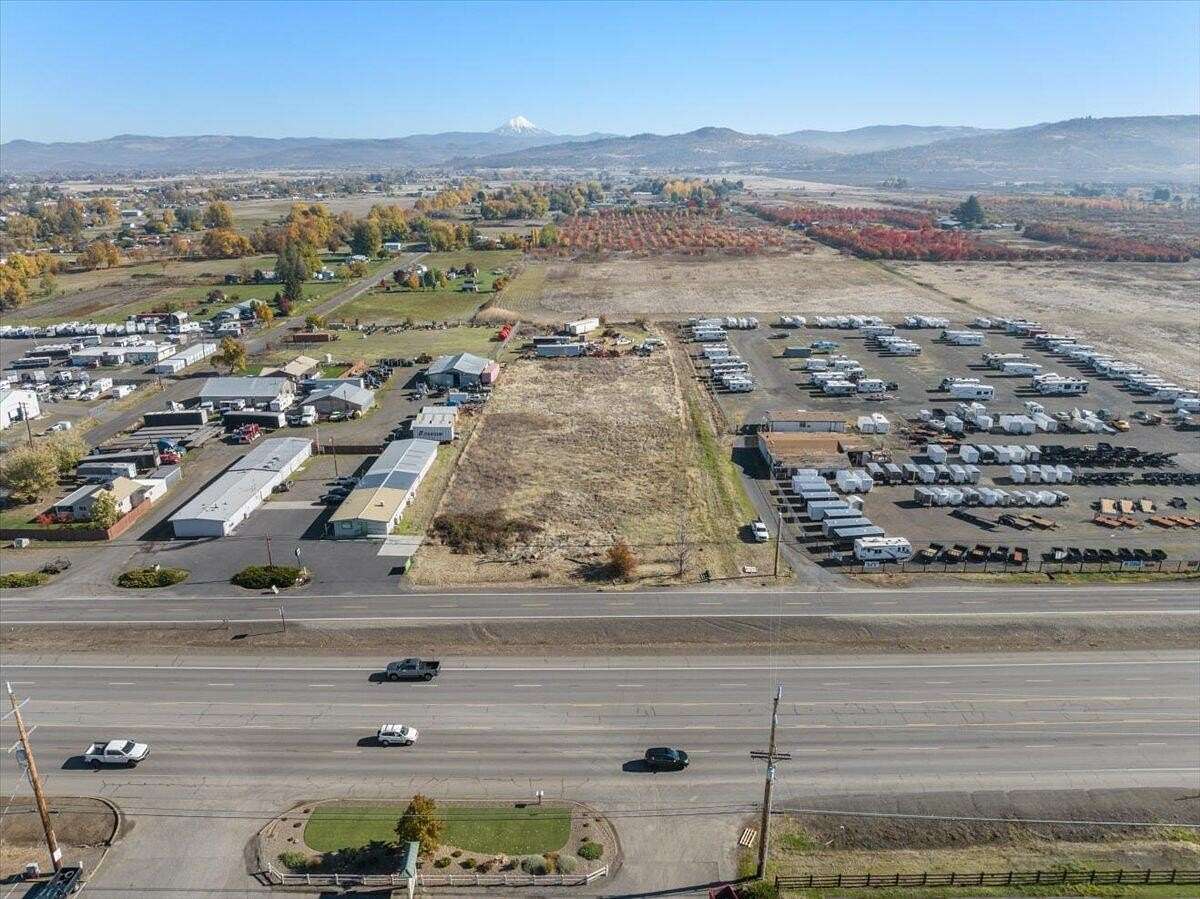2 Acres of Commercial Land for Sale in Medford, Oregon