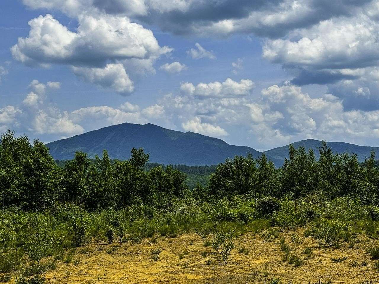 2.49 Acres of Residential Land for Sale in Burke Town, Vermont