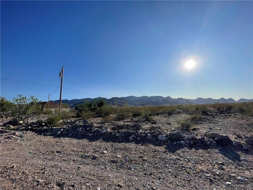4.56 Acres of Land for Sale in Golden Valley, Arizona