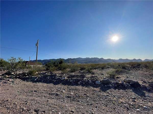 4.56 Acres of Land for Sale in Golden Valley, Arizona