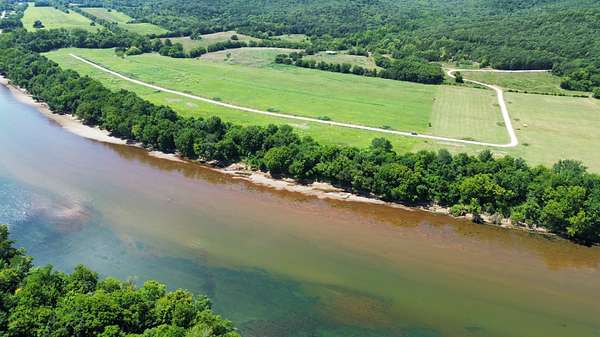 1 Acre of Residential Land for Sale in Mountain View, Arkansas