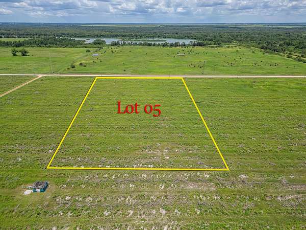5 Acres of Residential Land for Sale in Fort Meade, Florida