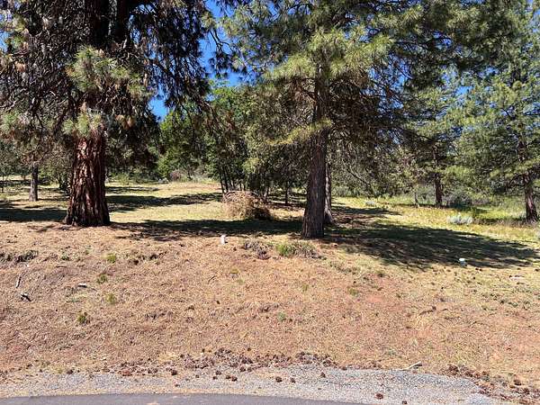 0.43 Acres of Residential Land for Sale in Klamath Falls, Oregon