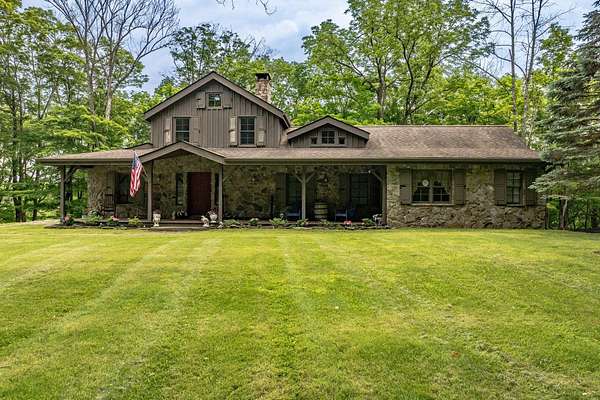 15.3 Acres of Land with Home for Sale in Port Jervis, New York