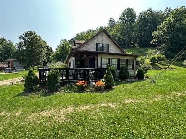 14.5 Acres of Land with Home for Sale in Huntington, West Virginia