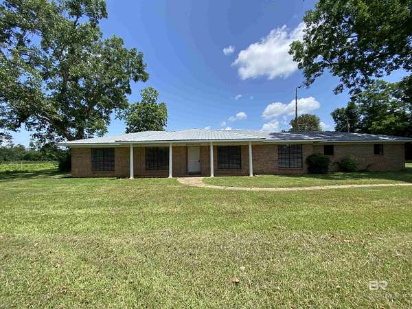 Residential Land with Home for Lease in Fairhope, Alabama