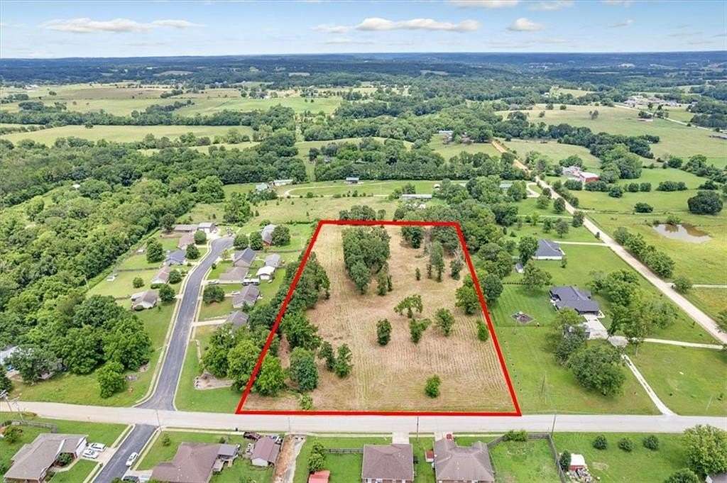 5 Acres of Land for Sale in Pea Ridge, Arkansas