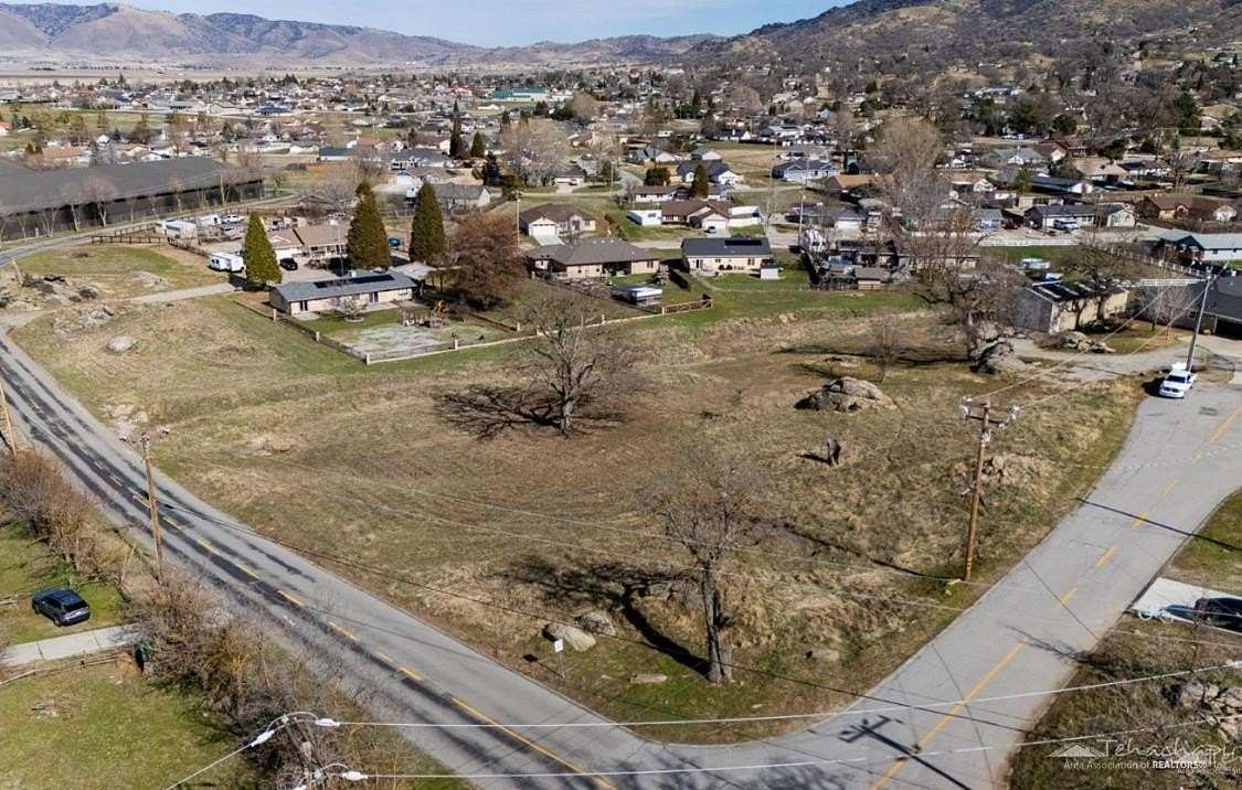 0.37 Acres of Residential Land for Sale in Tehachapi, California