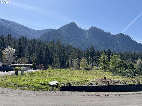 Land for Sale in Cascade Locks, Oregon