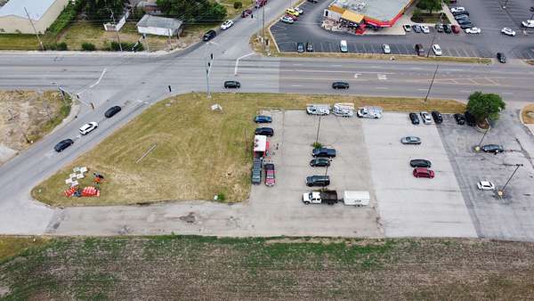 0.97 Acres of Commercial Land for Sale in Aurora, Illinois