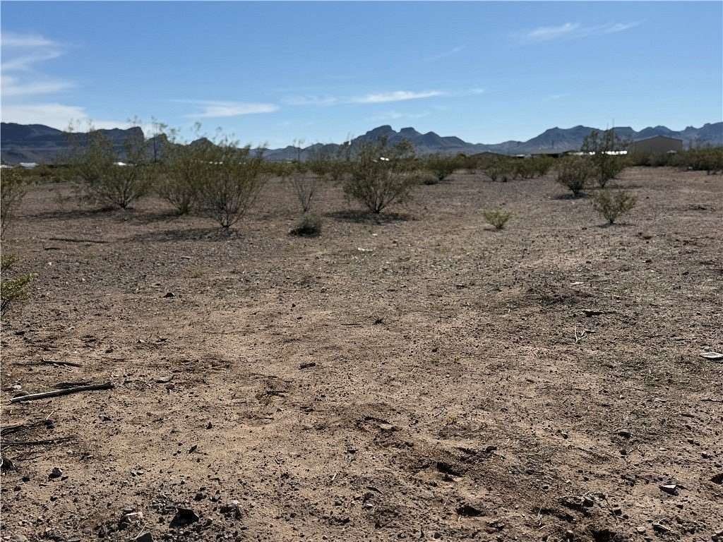 1.18 Acres of Residential Land for Sale in Golden Valley, Arizona