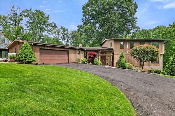 5 Acres of Residential Land with Home for Sale in Upper St. Clair, Pennsylvania