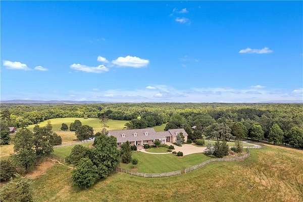 5 Acres of Residential Land with Home for Sale in Calhoun, Georgia