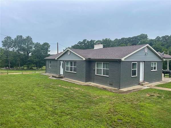 5 Acres of Residential Land with Home for Sale in Siloam Springs, Arkansas