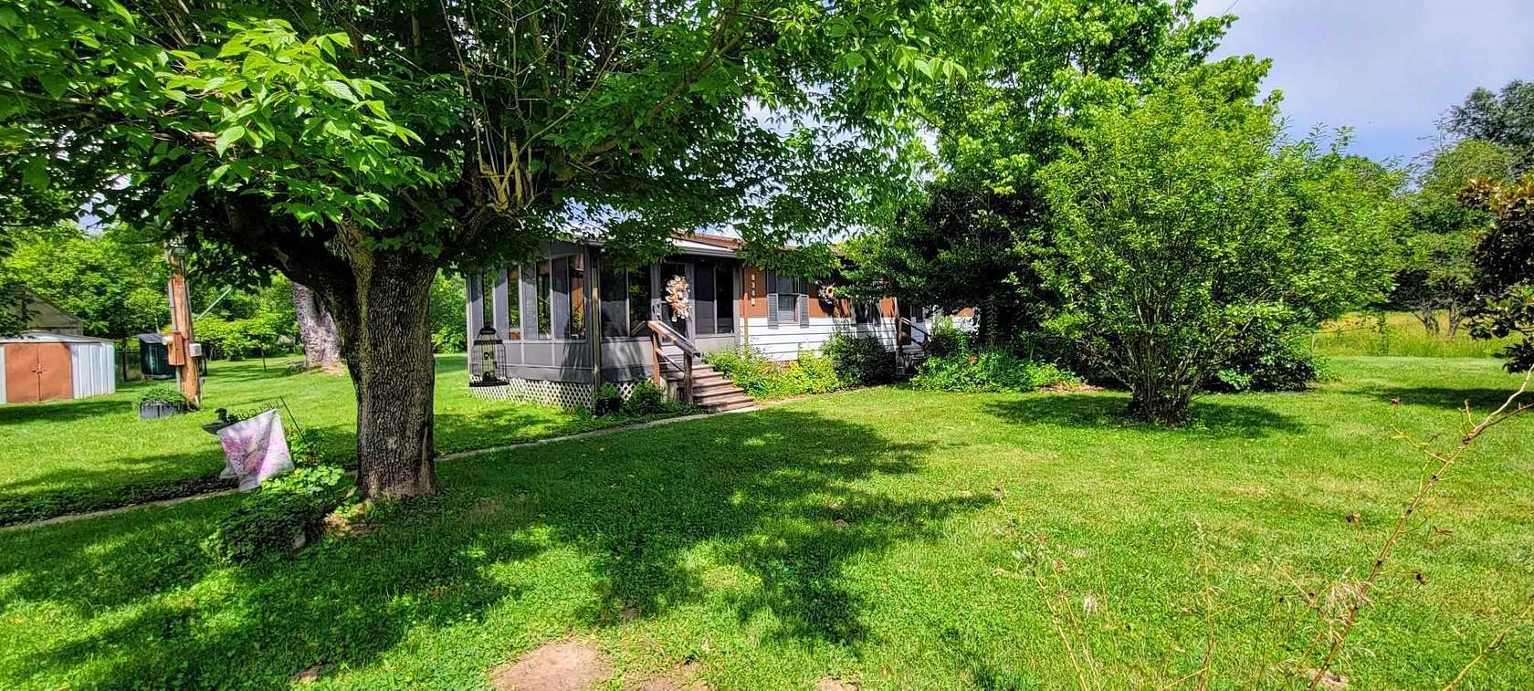 8 Acres of Residential Land with Home for Sale in Jeffersonville, Kentucky