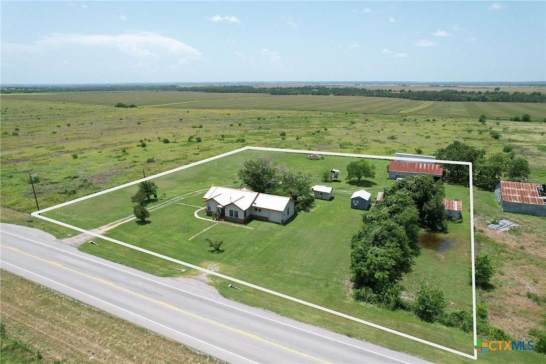 2 Acres of Residential Land with Home for Sale in Buckholts, Texas