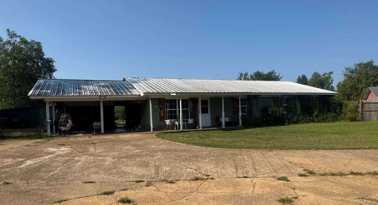 10 Acres of Land with Home for Sale in Magnolia, Arkansas