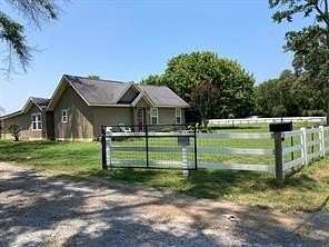 8.45 Acres of Land with Home for Sale in Buffalo, Texas