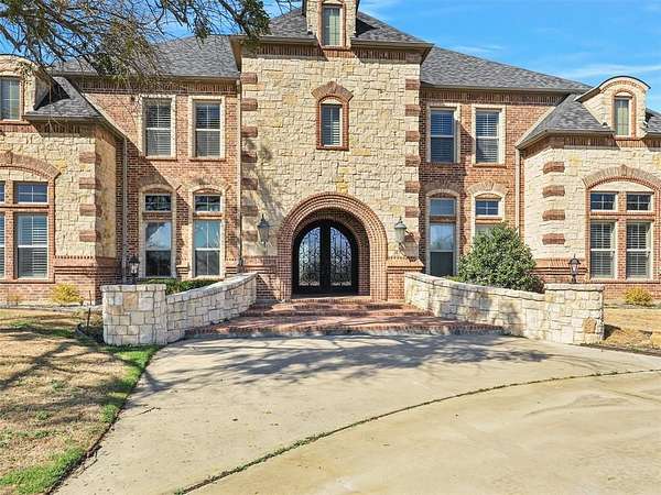 26 Acres of Agricultural Land with Home for Sale in Sanger, Texas