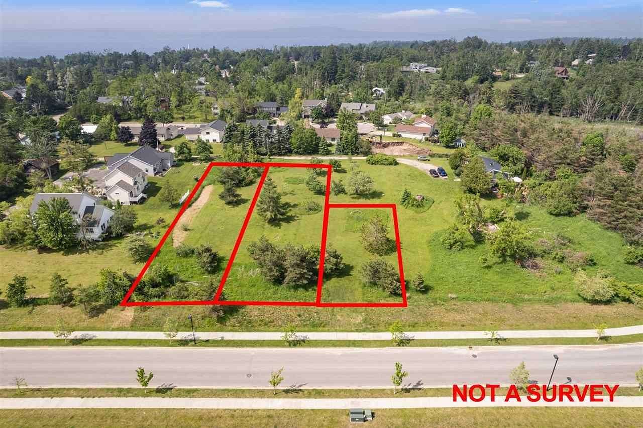 0.2 Acres of Residential Land for Sale in Petoskey, Michigan