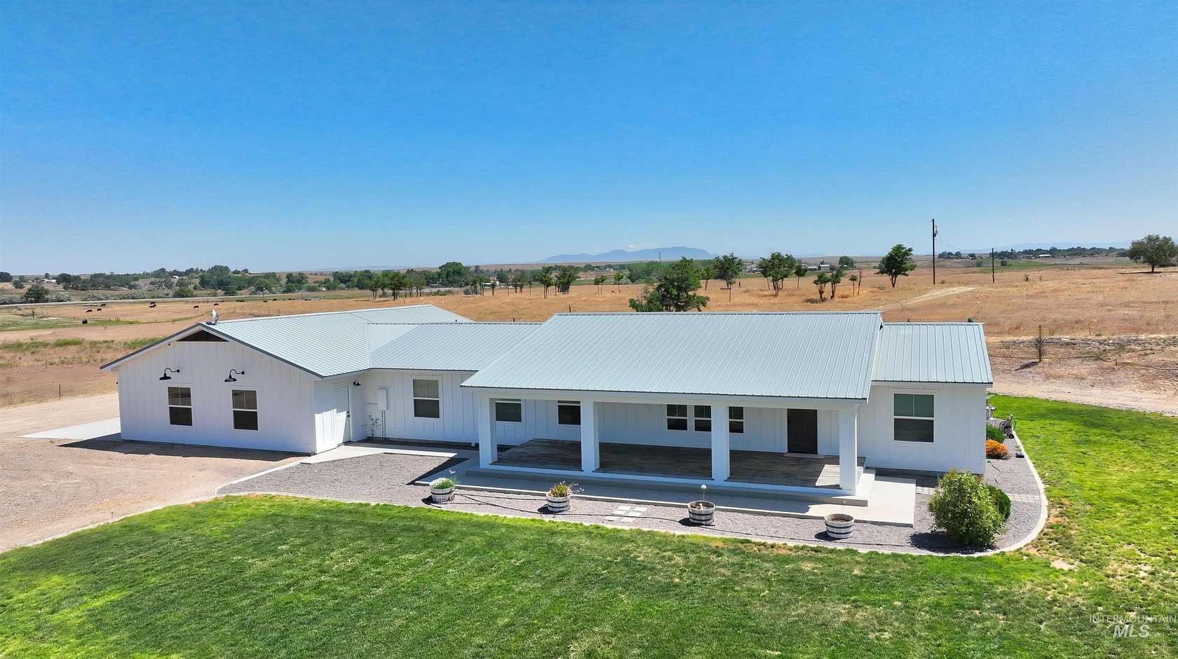 5.33 Acres of Land with Home for Sale in Caldwell, Idaho