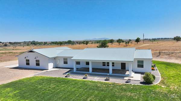 5.33 Acres of Land with Home for Sale in Caldwell, Idaho