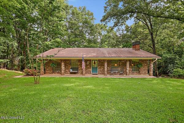 4 Acres of Residential Land with Home for Sale in Clinton, Mississippi