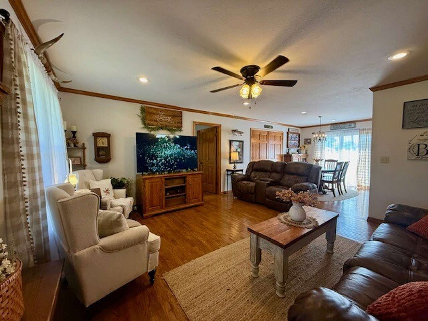 200 Acres of Land with Home for Sale in Summersville, Missouri