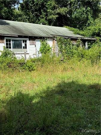 5 Acres of Residential Land with Home for Sale in Ruther Glen, Virginia