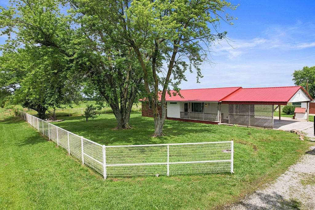 2.16 Acres of Residential Land with Home for Sale in Rose, Oklahoma