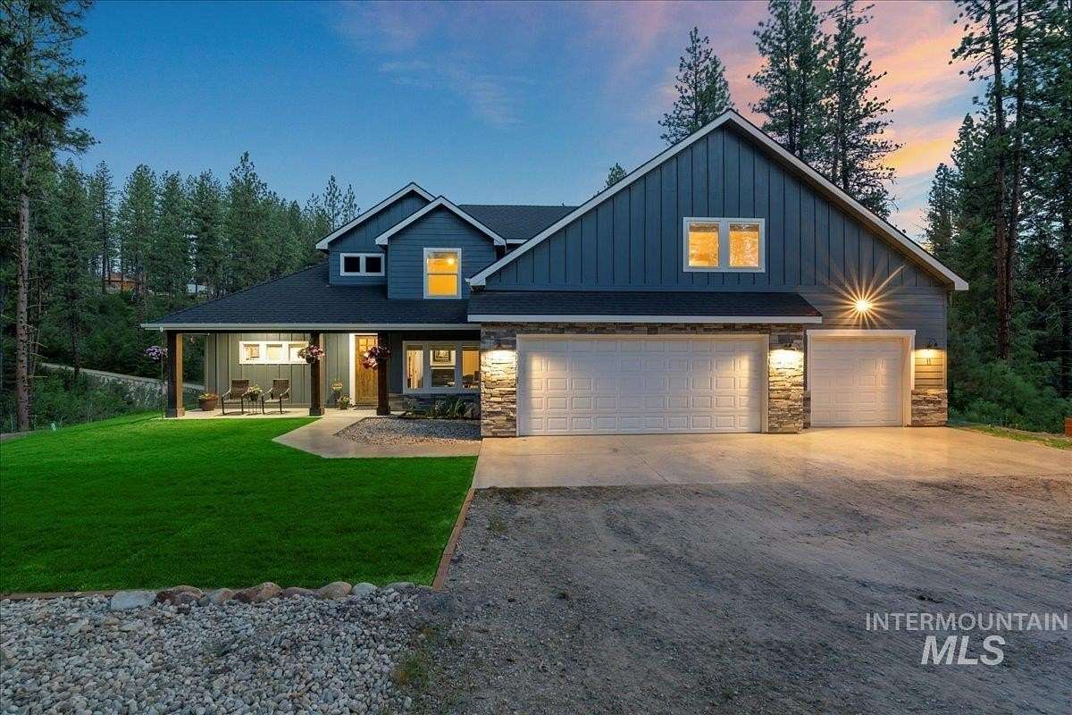 4 Acres of Residential Land with Home for Sale in Idaho City, Idaho