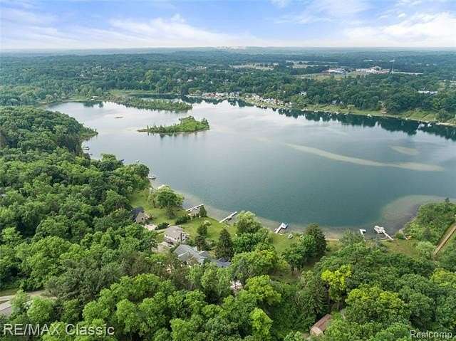 2.44 Acres of Residential Land with Home for Sale in Highland, Michigan