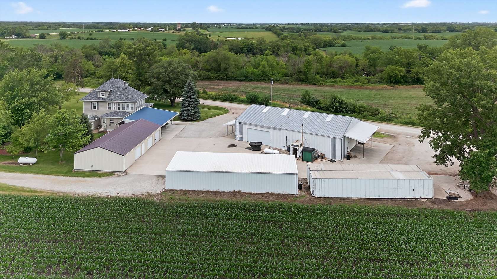 7 Acres of Residential Land with Home for Sale in Chariton, Iowa