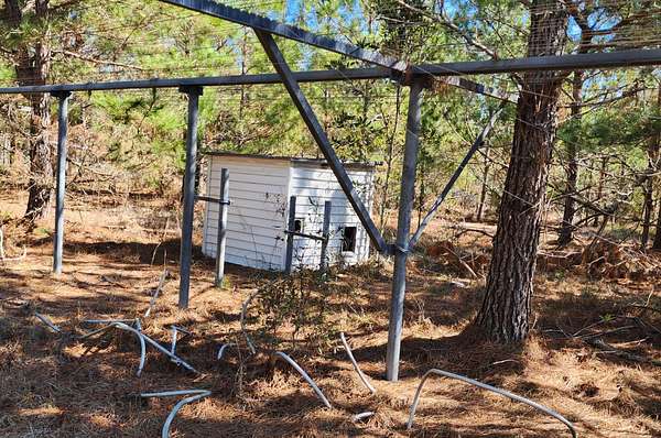 Antenna remnant with pre-amp house