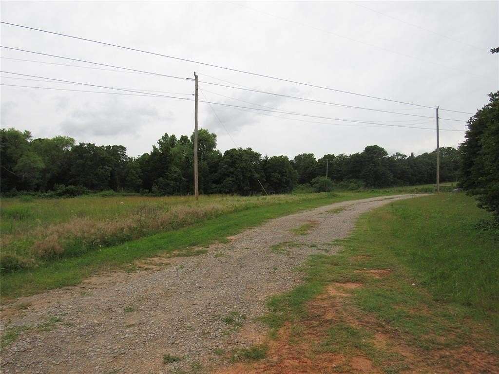 20 Acres of Land with Home for Sale in Wellston, Oklahoma